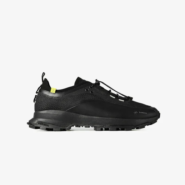 MOA Traxion Black